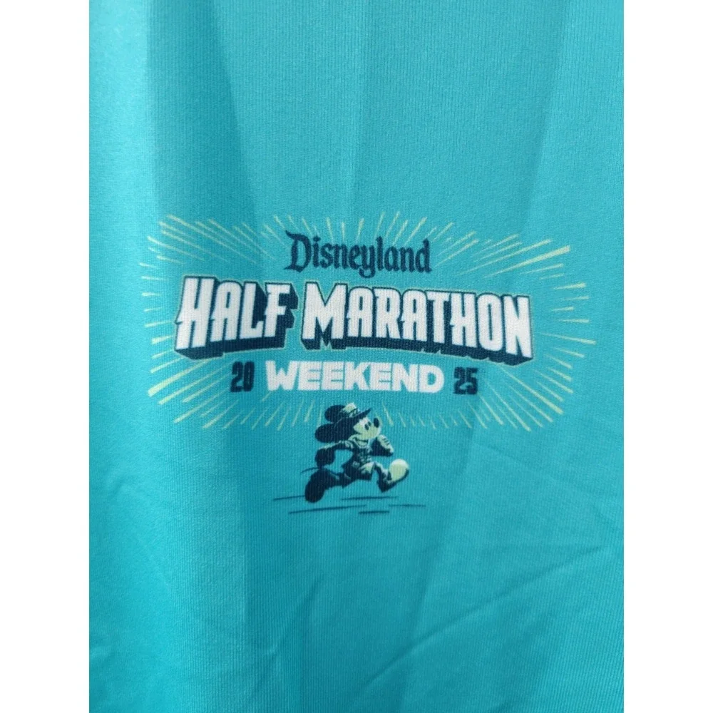 Disneyland Half Marathon Weekend 2025 Magic Key Exclusive Shirt M New with Tags